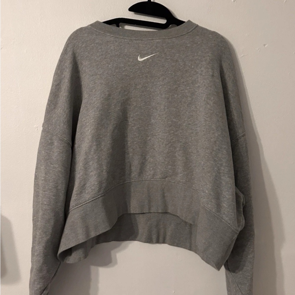 Nike Heather Gray Crewneck Size M